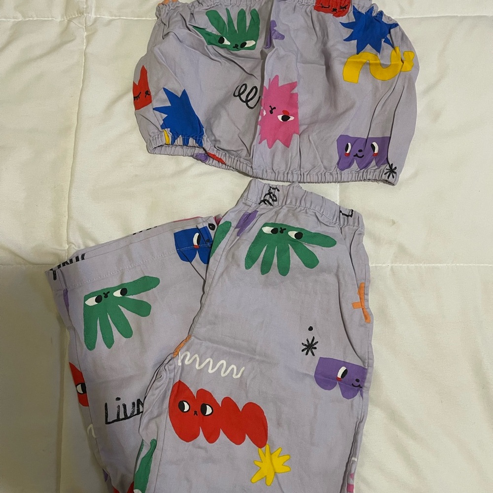 H&M Lilac Graphic matching outfit